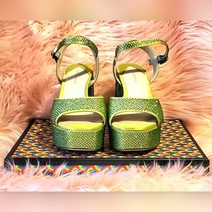 ANTONIO MELANI Shimmering Green Platform Heels = NWOT